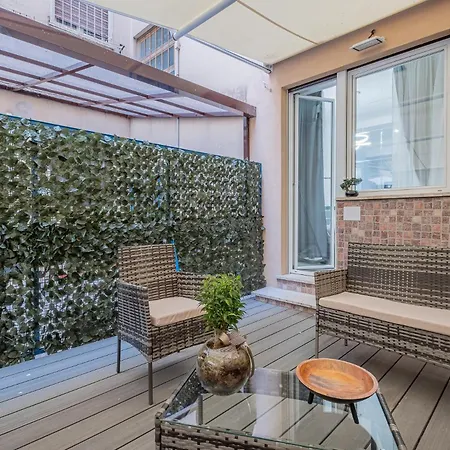 Carlo's House With Private Terrace Apartment Rome